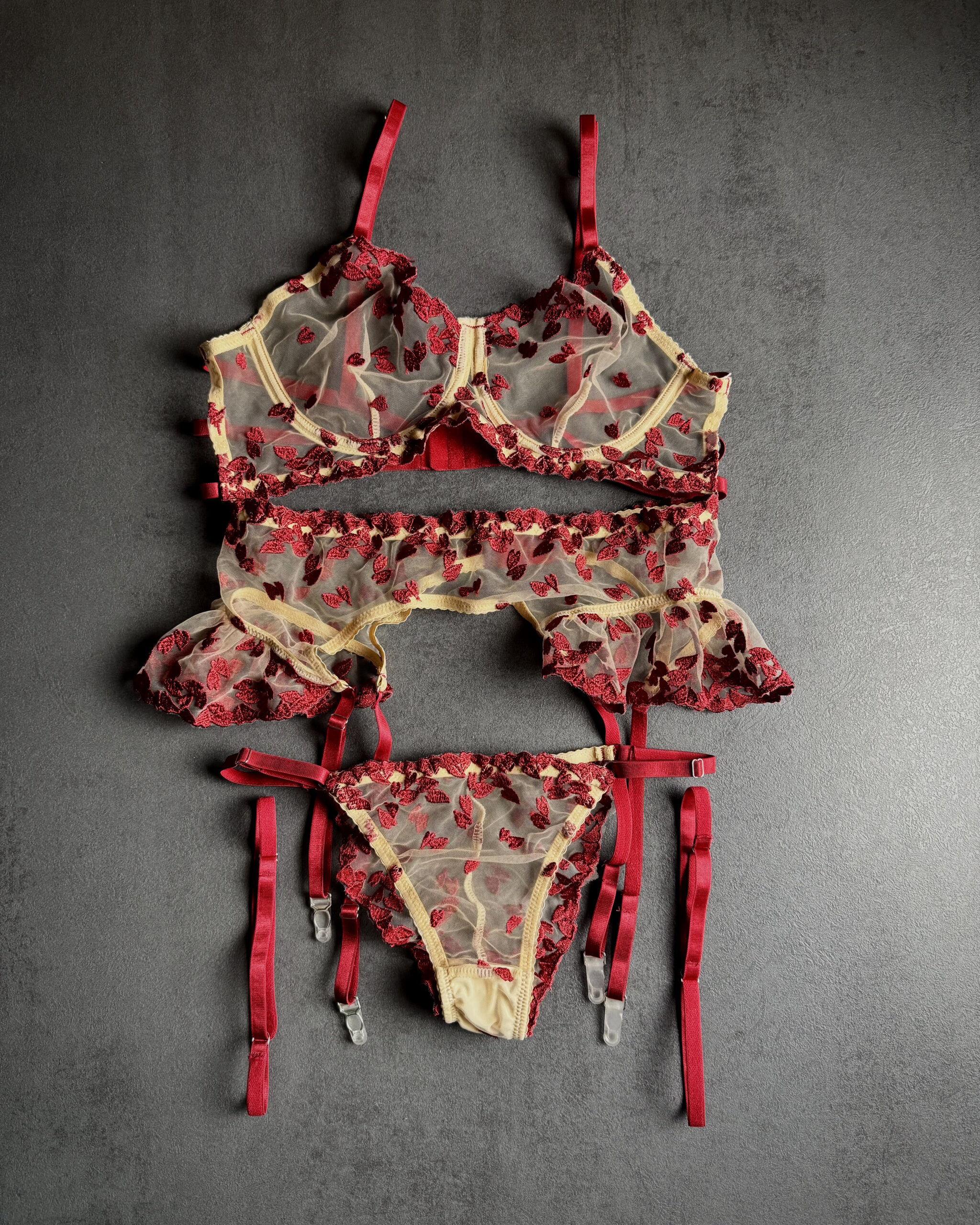 Komplet bielizny koronkowej Elvari 1