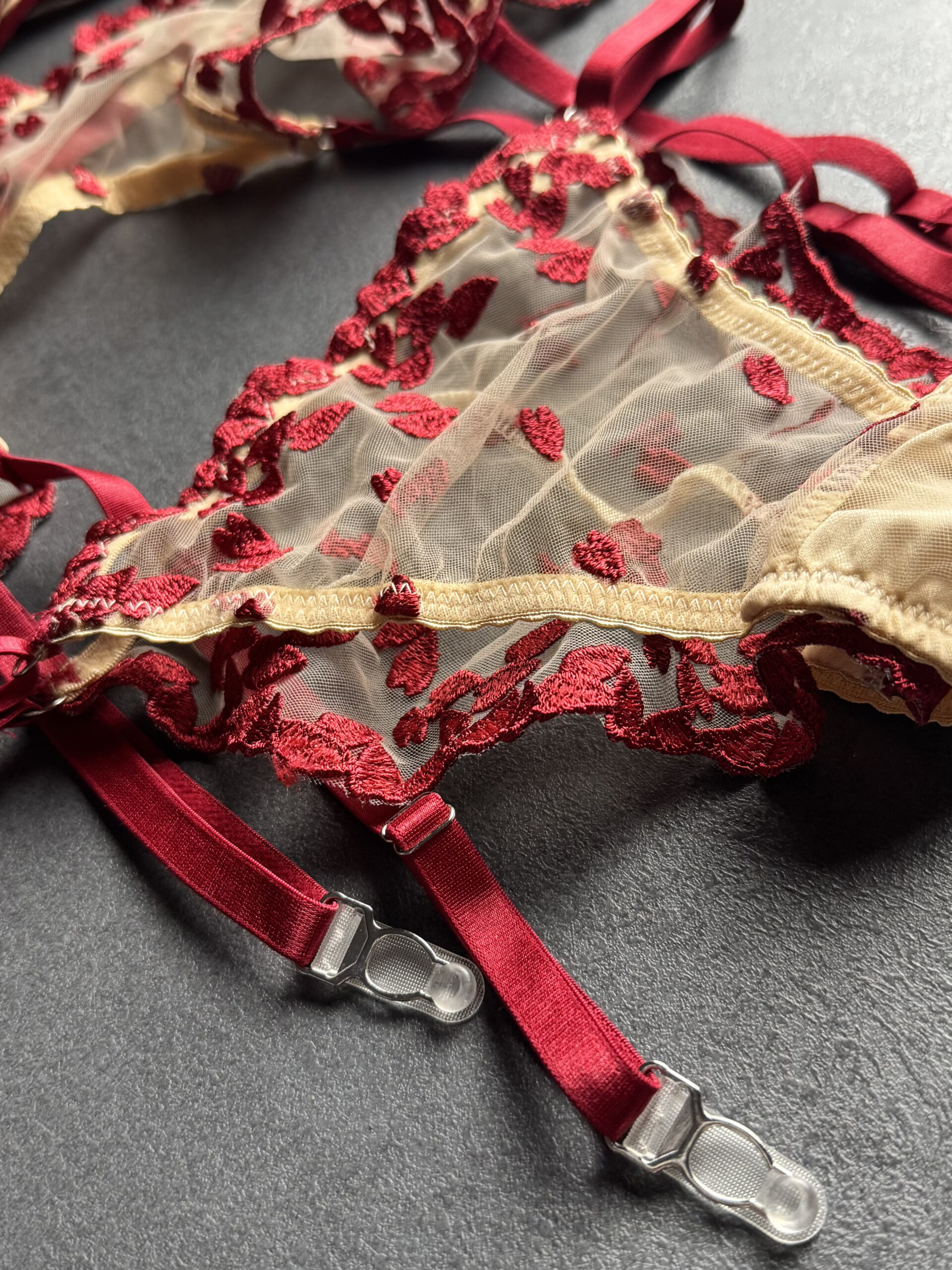 Komplet bielizny koronkowej Elvari 3